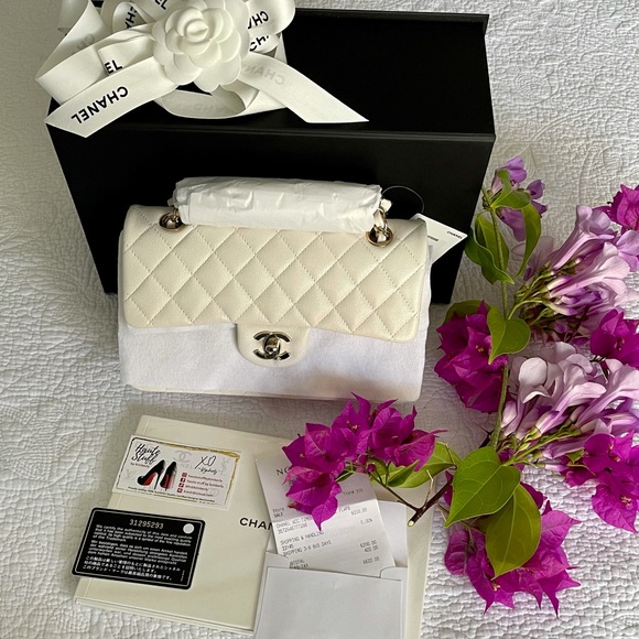 ‼️SOLD‼️CHANEL 21S Ivory Iridescent Caviar Classic - Picture 3 of 11